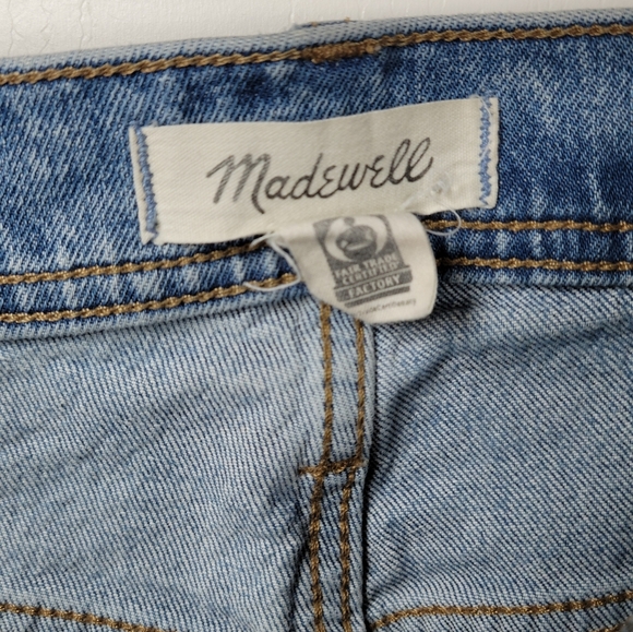 Madewell Distressed 11" High Rise Flare Jeans Size 31 - Picture 4 of 10